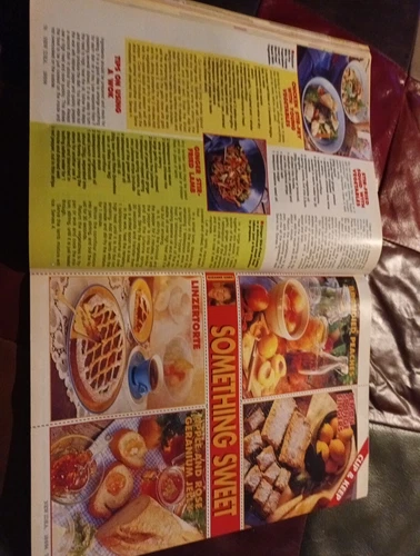 FARRAH FAWCETT, ELLE MACPHERSON, THOMAS CALABRO,SHARON STONE, ROBIN GIBB,ARNOLD  - Picture 18 of 23