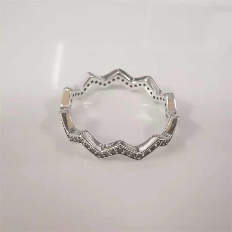 Pandora shimmering zigzag ring deals