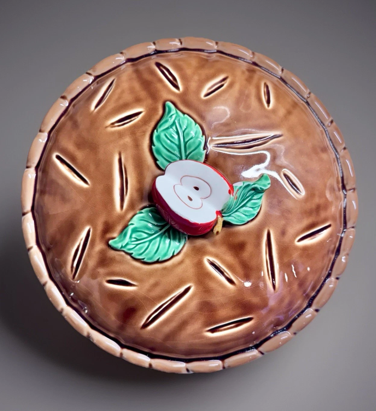Vintage Caldor 1980’s 12” Large Apple Pie Dish Keeper Fine Ceramics Of Japan