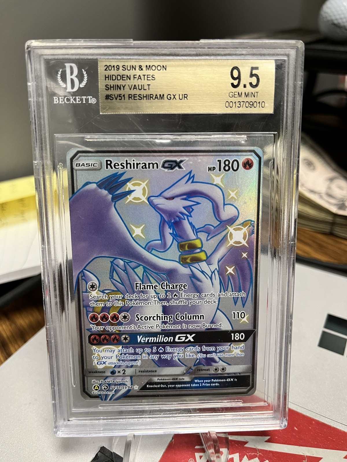 Beckett 9.5 Reshiram GX Hidden Fates Shiny Vault #SV51 (small crack in holder)