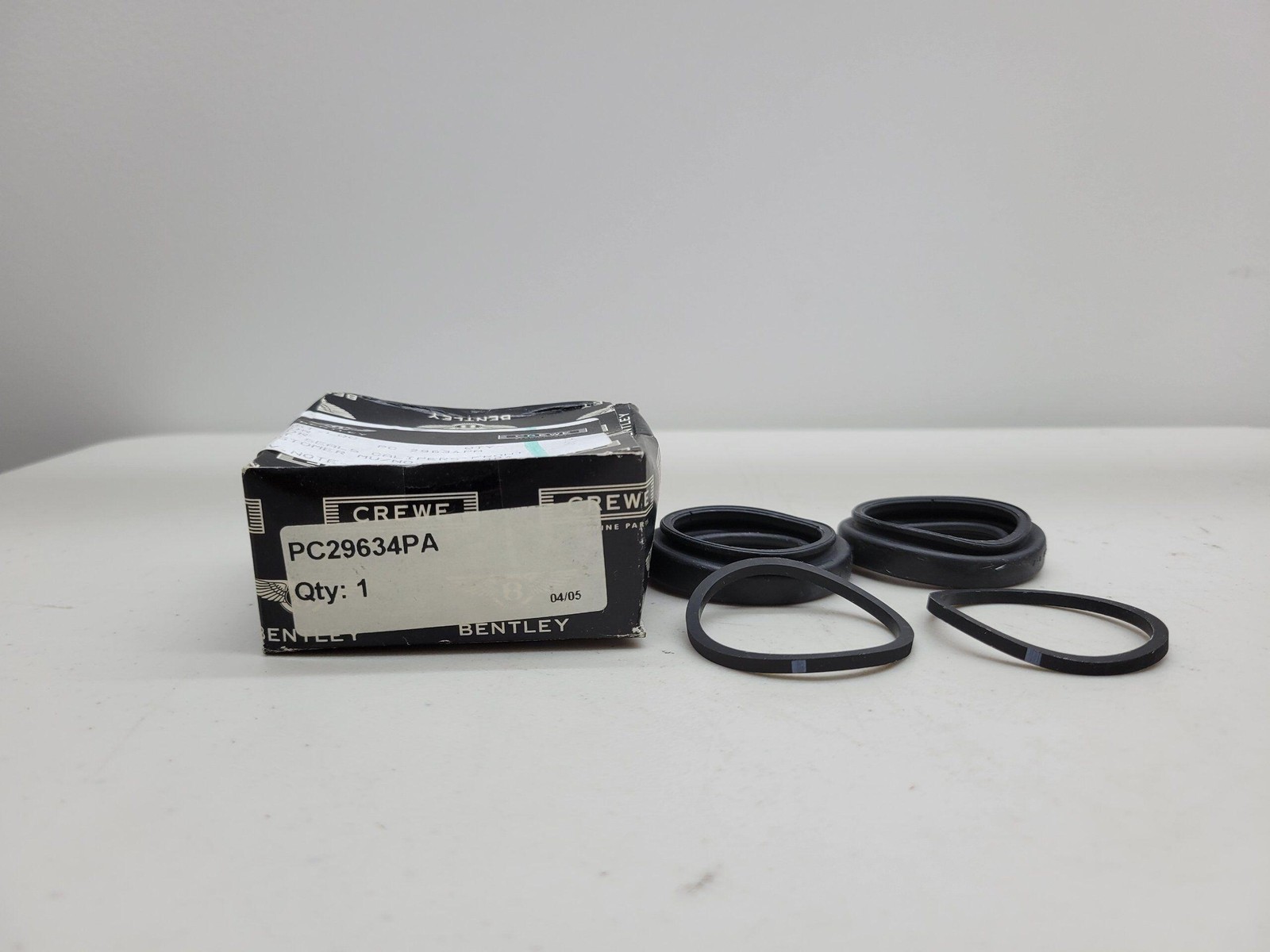 Rolls Royce / Bentley Kit Seals Calipers Front PC29634PA