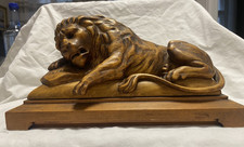 Drewniana figurka lwa rzeźbiona data 14.11.1925 super stan brąz przedstawienie