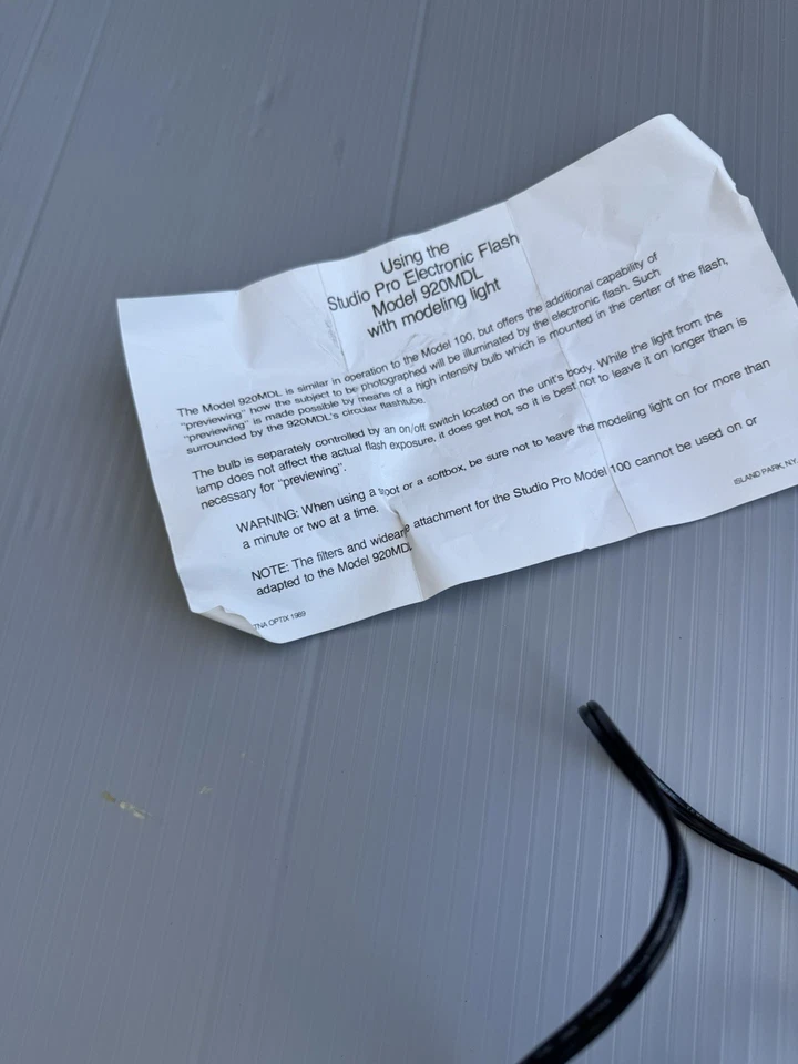 STUDIO PRO 100 920MDL Strobe Flash Bulbs & Lighting Kits for Photography - Image 2 of 4