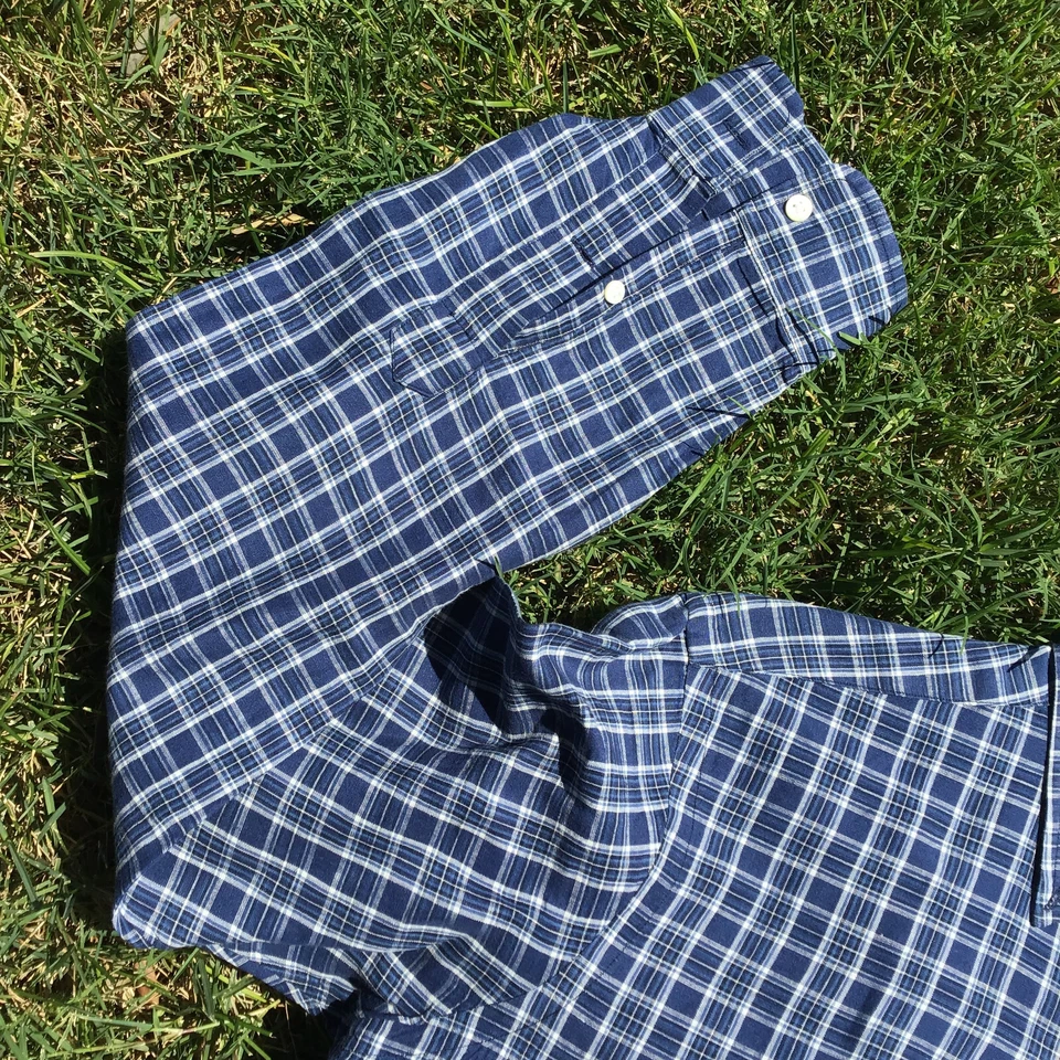 Camisa de vestir Polo Ralph Lauren calce clásico para hombre talla mediana 57 % lino con botones  Foto 3 de 4