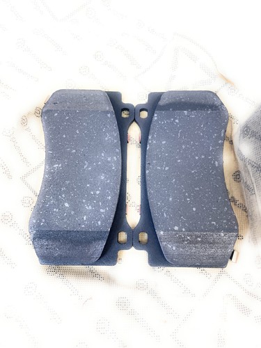 Brembo 05-10 Chrysler 300 Premium NAO Ceramic Equivalent Brake Pad Set, P11023N - Picture 2 of 5