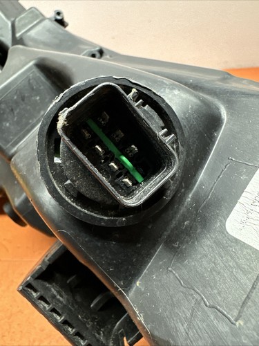 92208 CW | 2022 2023 Hyundai Tucson LED Right Running Light ( READ ) OEM RH - Picture 12 of 21