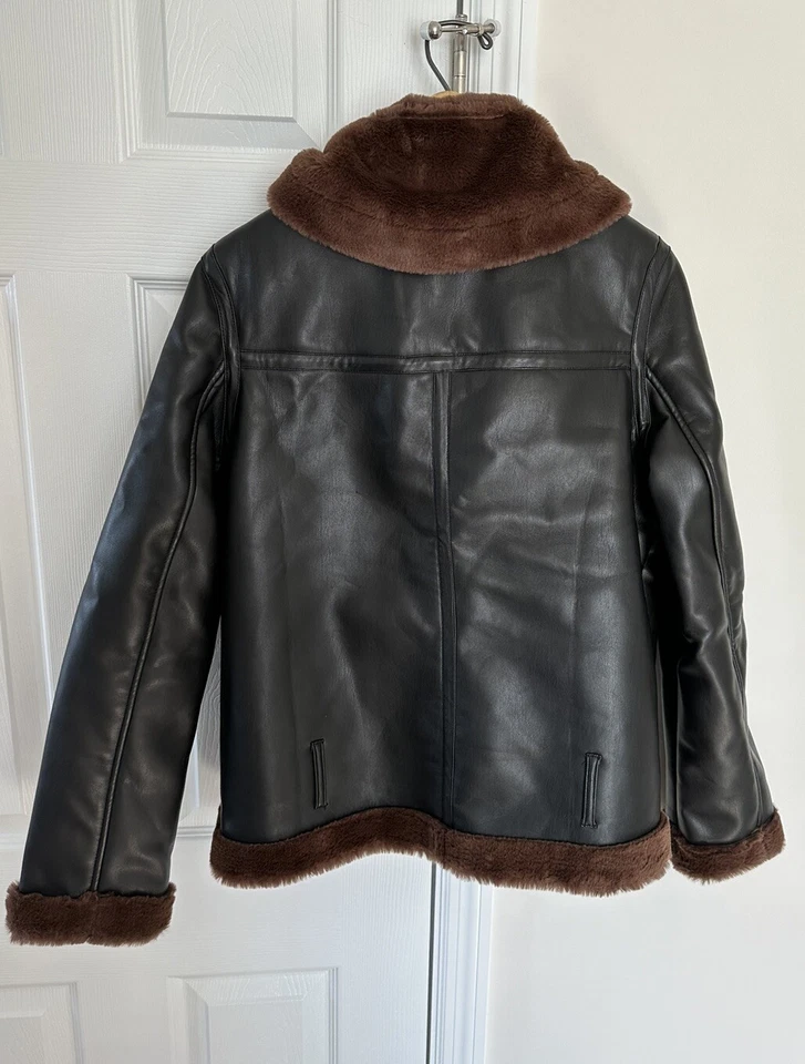 SO Vegan Leather Faux Fur Moto Lined Jacket Junior Women’s Medium Cropped Fit - Image 3 of 4
