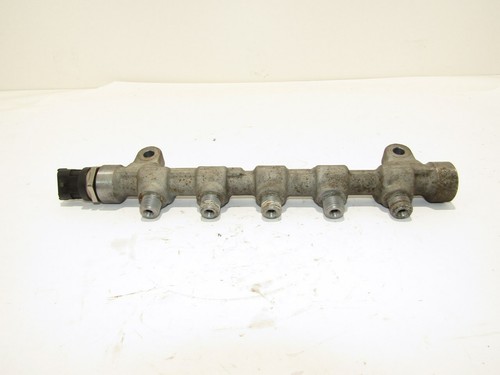 Kia Ceed 2011 FUEL RAIL ROHR EINSPRITZLEISTE 0445214181