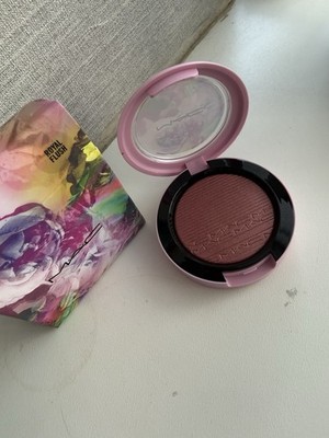 MAC Extra Dimension Skinfinish Limited Edition Royal Flush Brandneu