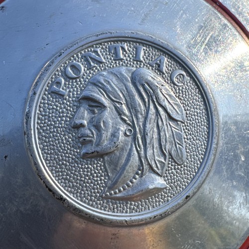 ✨Barn Find✨ OG Antique 1926 - 1929 Pontiac Aluminum Threaded Center Hubcap - Picture 10 of 12