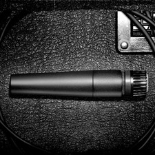 SM57 Dynamic Instrument Microphone - Professional Quality and Versatility for Li