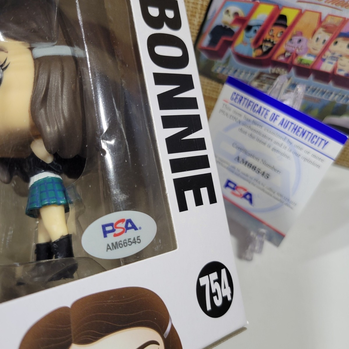 FUNKO POP THE CRAFT BONNIE 754 SIGNED PSA CERTIFIED VAULTED POP