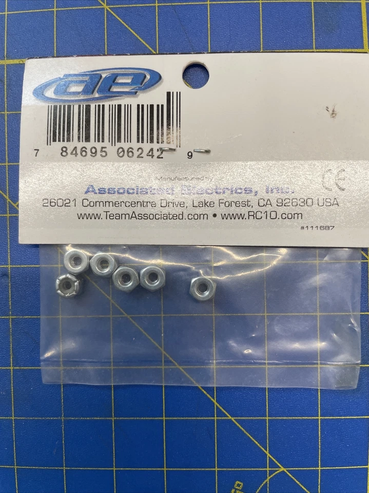 Team Associated 6242 Front Wheel Locknuts 4-40 RC10 T3 Worlds RC Part B3 - Image 2 of 2