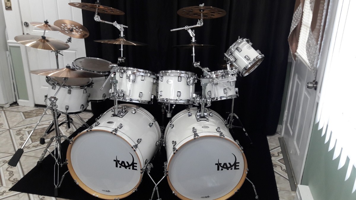Drum set/Drum kit/Taye 9pce/Paiste cynbals/D/W hardware.Brand new