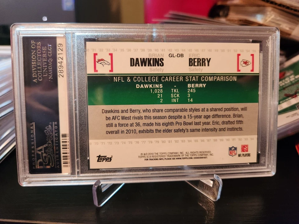 2010 BRIAN DAWKINS ERIC BERRY RC, PSA 10, Topps Gridiron Lineage #GL-DB HOF RARO - Imagem 2 de 3