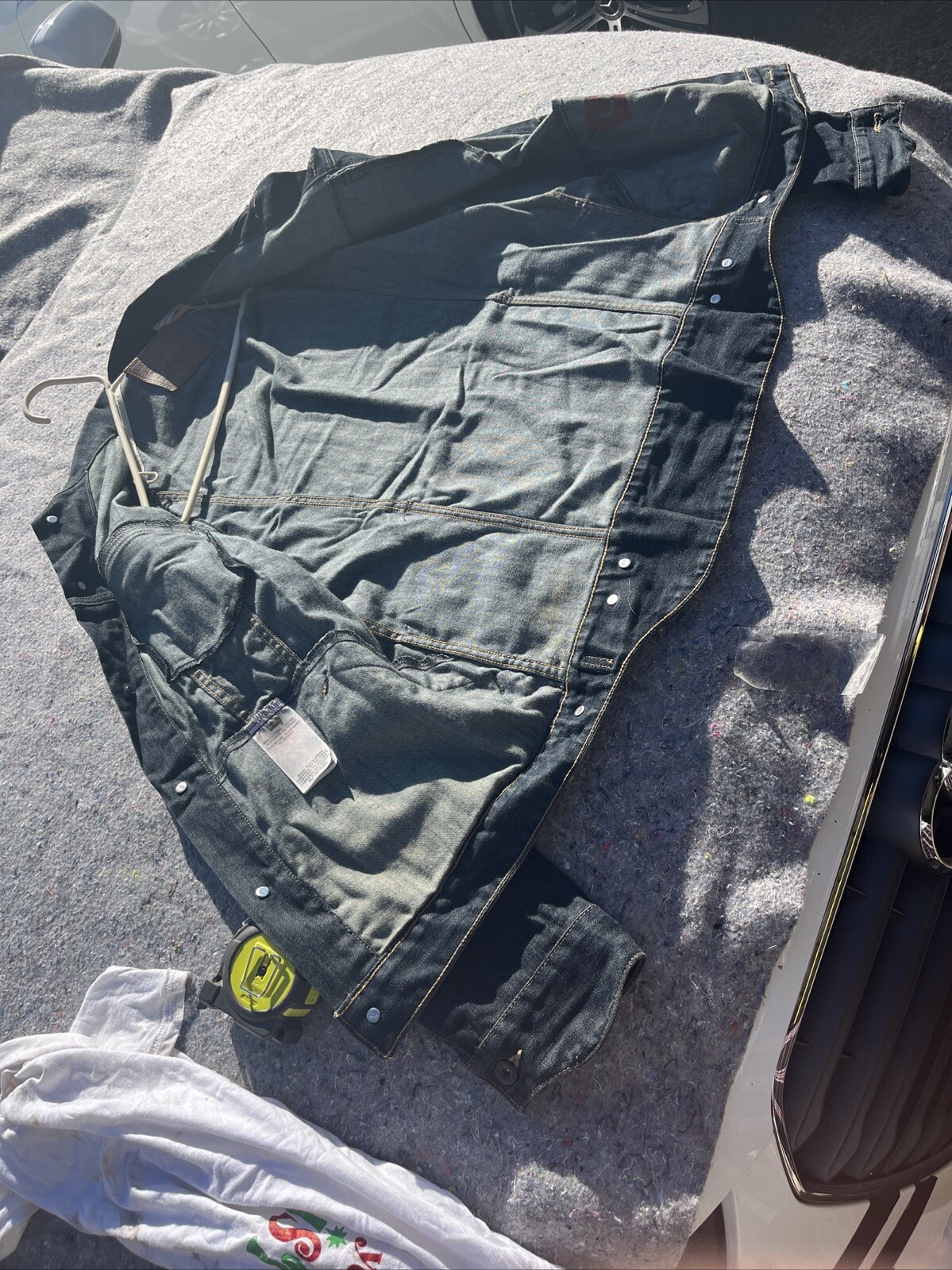 Levi’s Denim Jean Jacket XL 98% Cotton Button Down Pockets Trucker Dark Blue Xl thumbnail 8