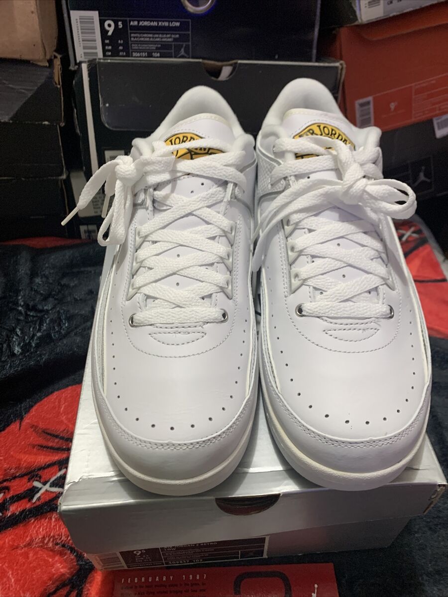 06 NIKE AIR JORDAN 2 RETRO LOW WHITE CHR SIL MAIZE BLK 06 NIKE AIR JORDAN 2 RETRO LOW WHITE CHR SIL MAIZE BLK