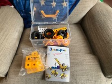 BUILD AND PLAY CONSTRUCTION SET 5 and up 