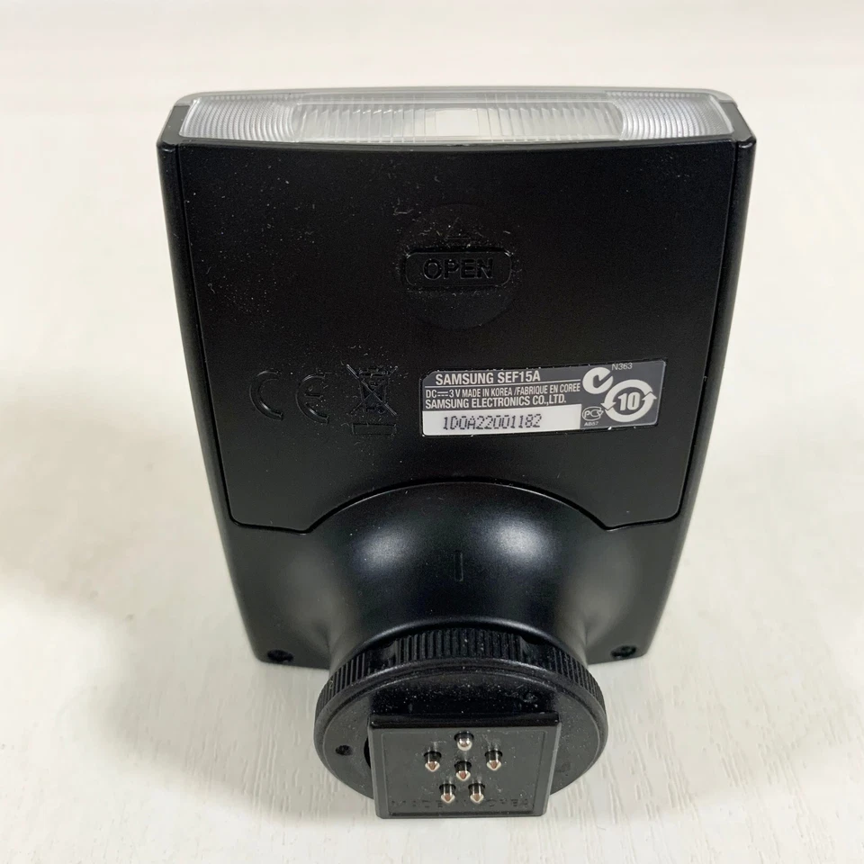 Samsung SEF15A Shoe Mount Camera Flash For NX10 and NX100 - For Parts/Repair - Image 3 of 3