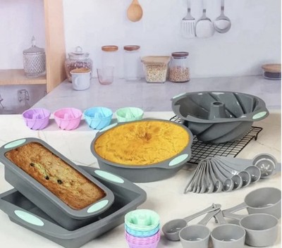 18 Piece Silicone Bakeware Set - Brand New Unused