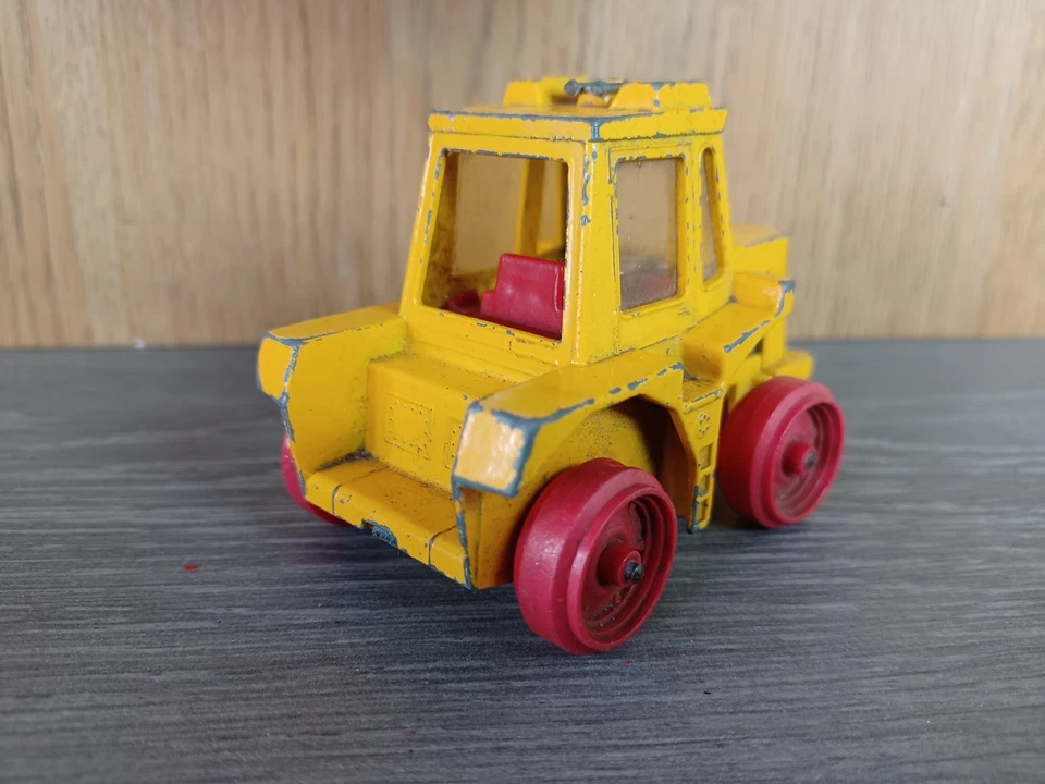 Vintage Matchbox, Britains, Agricultural Vehicles, Combine Harvester, Tractor - Image 4 of 4