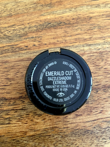 Mac Dazzleshadow Extreme Emerald Cut 1.5g new unboxed green - Picture 2 of 2