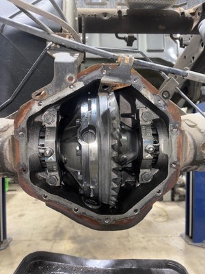 2011-2019 GM Truck Denali 10.5'' Ring Gear 4.10 Locking Rear Axle Assy OEM 67K