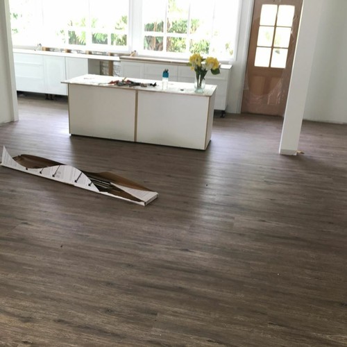 Black Oak HYBRID CLICK LUXURY VINYL COMMERCIAL FLOORING WATER PROOF EASY DIY - Picture 9 of 12