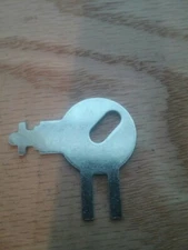 Key For 1060 Paper Towel Dispenser 