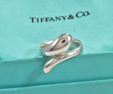 $1,000 Size 5.5 Tiffany & Co Sterling Silver Elsa Peretti Teardrop Ring in Pouch