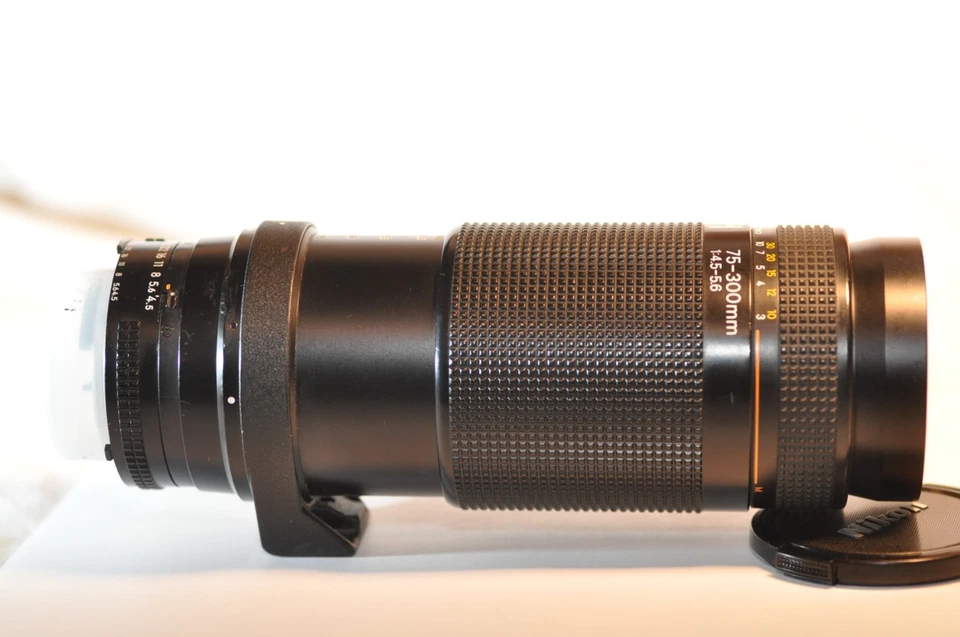 Nikon AF Nikkor 75-300mm FX lens for F3 FM2 N80 F100 D90 D7500 DF D610 D500 D850 - Image 2 of 4