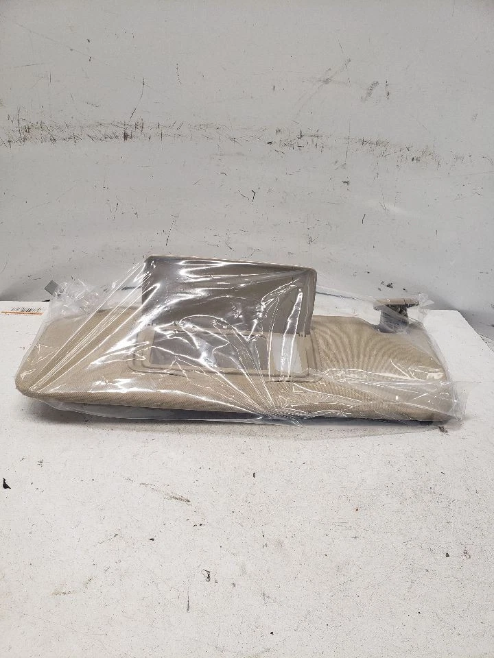 Driver Left Sun Visor Illuminated Fits 07-13 MDX 1439269 - Image 2 of 4