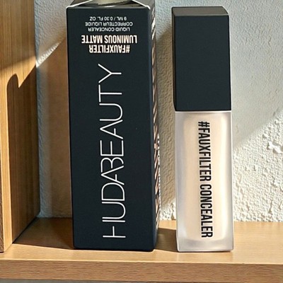 Huda Beauty Faux Filter Luminous Matte Honey 1.7B