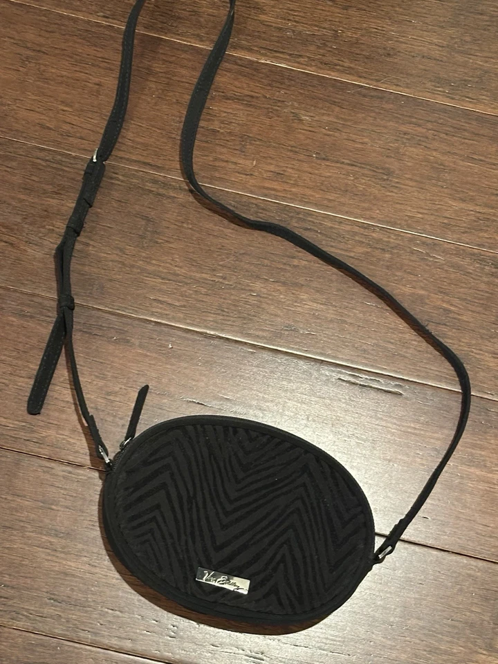 Bolsa tiracolo Vera Bradley Zebra Flock veludo preto zebra jacarandá - Imagem 2 de 4