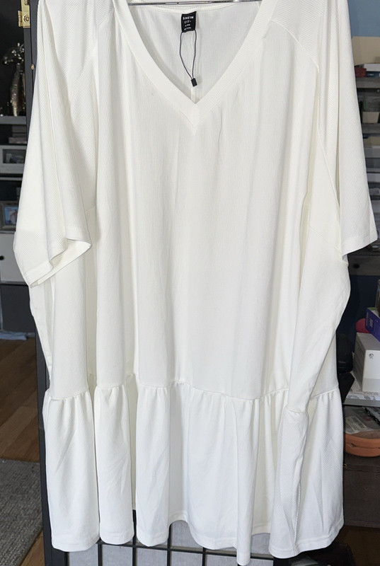SHEIN Curve Over Sized Top NWOT 