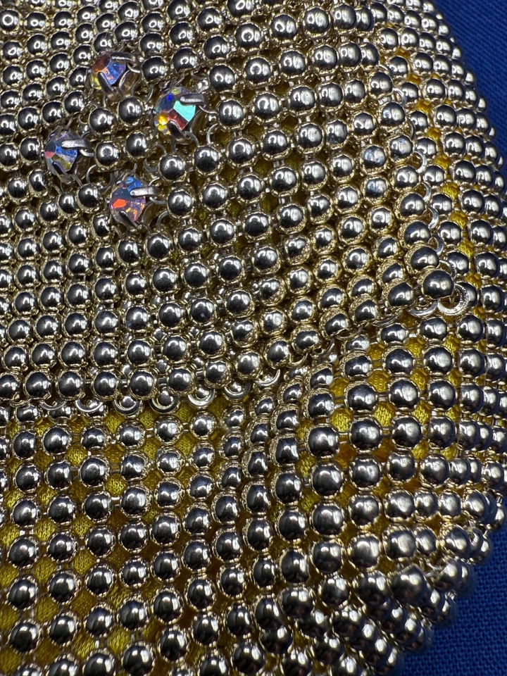 Cartera vintage con cuentas amarilla aurora boreal tono dorado Foto 3 de 4