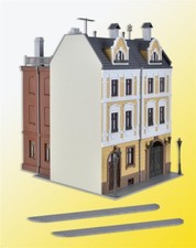 Kibri H0 38389 - Stadthaus mit Fabrikanbau   Bausatz Neuware