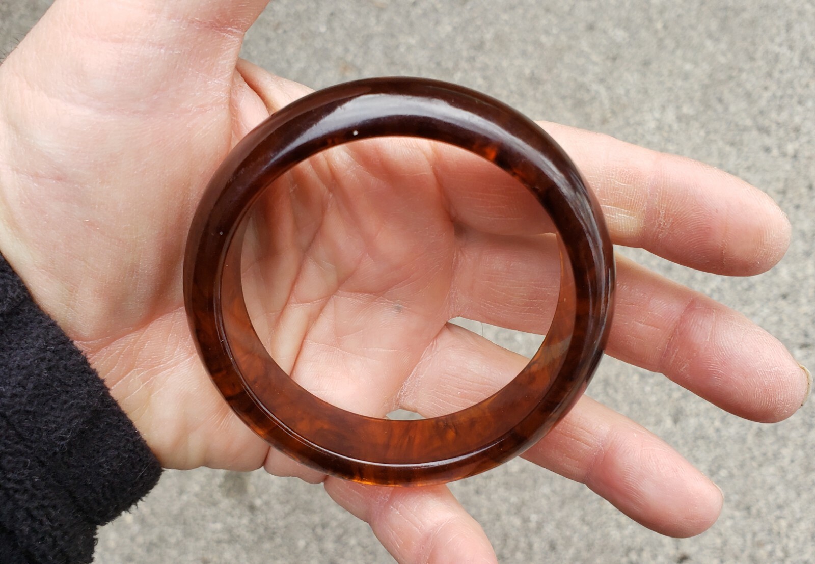 Bakelite Bangle Cuff Bracelet ROOT BEER Vintage 3… - image 6