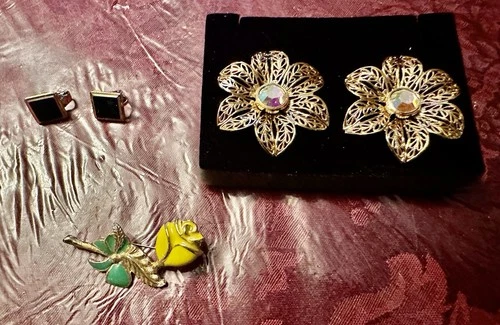 AVON JEWELRY LOT 3 Pieces In Boxes Vintage Costume  Original Boxes