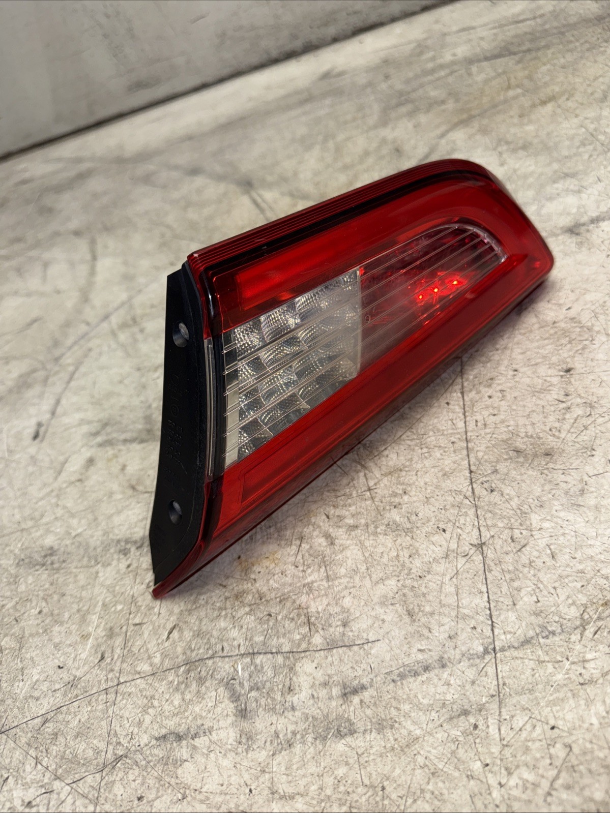 14-21 Maserati Ghibli Rear Right Inner Led Taillight Light Lamp Assembly G948