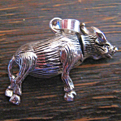 Anhänger Gnu Kaffernbüffel 925 Silber beweglich Charm Buffalo Pendant 3D massiv
