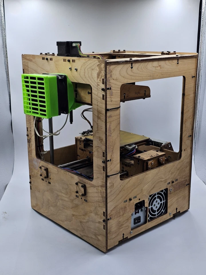 MakerBot Thing-o-Matic totalmente funcional con interfaz Gen 4 + artículo de coleccionista extras Foto 4 de 4