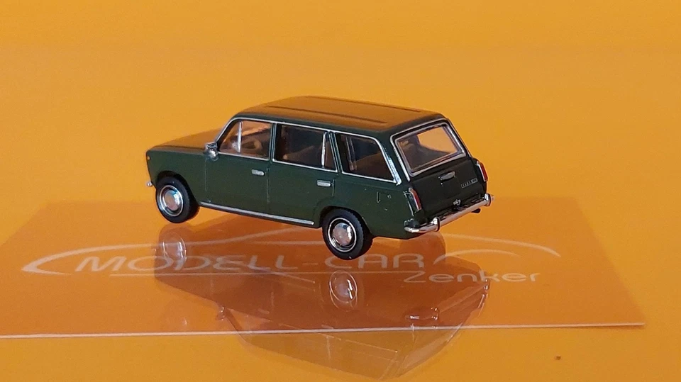 Brekina MCZ 03-407 Lada 1200 WAS 2102 Kombi, dunkelgrün, 1:87 - Modellauto - Bild 2 von 2