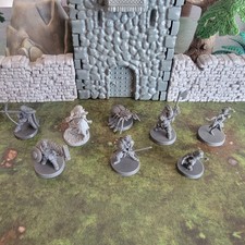 Players DND Miniatures Lot - Dungeons and Dragons Starter Set Fighter Wizard RPG