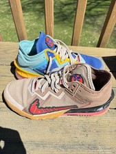 Preços baixos em Nike LeBron 17 Low Tune Squad | eBay