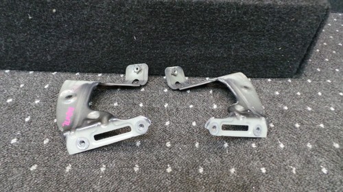 2LM341 *  VW Golf Sportsvan Vorne Rechts Links Halterung Kotflügel 510821136C