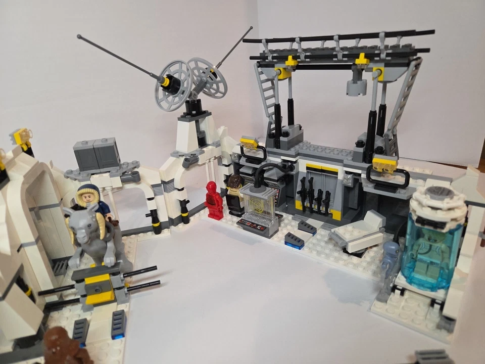 LEGO Star Wars Hoth Echo Base 7879 - Complete w/ Minifigs & Instructions, No Box - Image 2 of 4