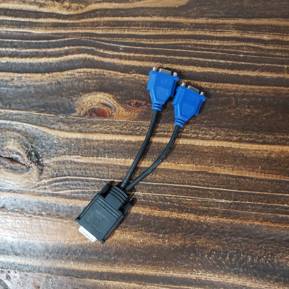 Y Splitter Cable Molex DMS 59 Male to Dual 2x VGA DE 15 D Sub Female - Image 2 of 4