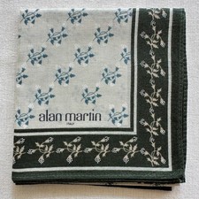 VTG Handkerchief light Green Cotton Twigs Flower Small Pattern Pocket Square 17"