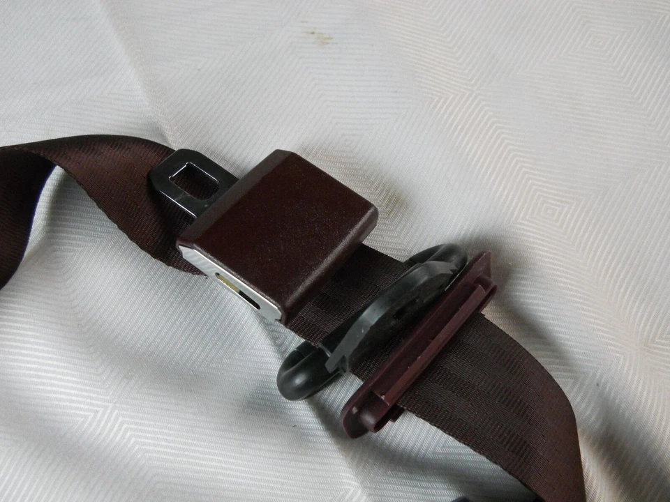 DODGE CARAVAN VOYAGER REAR OUTER SEAT BELT RETRACTOR MOPAR 0F934GA3 NOS 1987-90 Foto 3 de 4